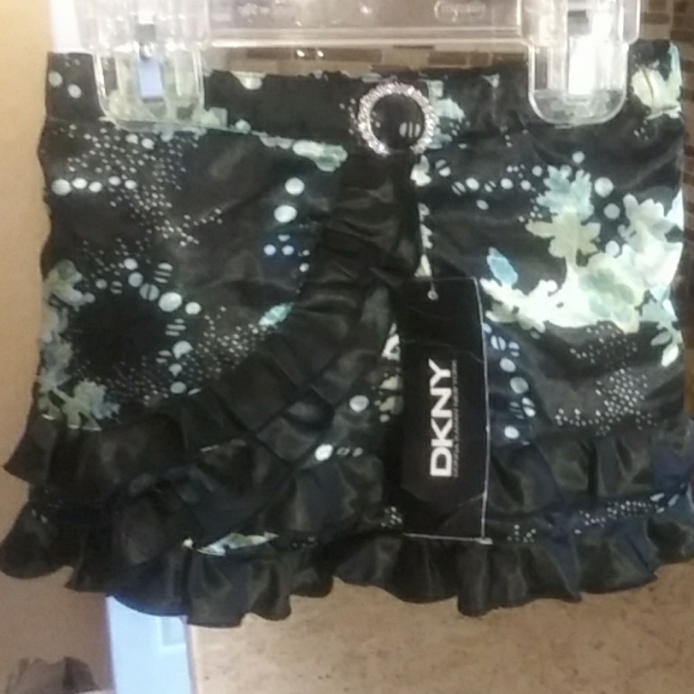 DKNY Black skirt